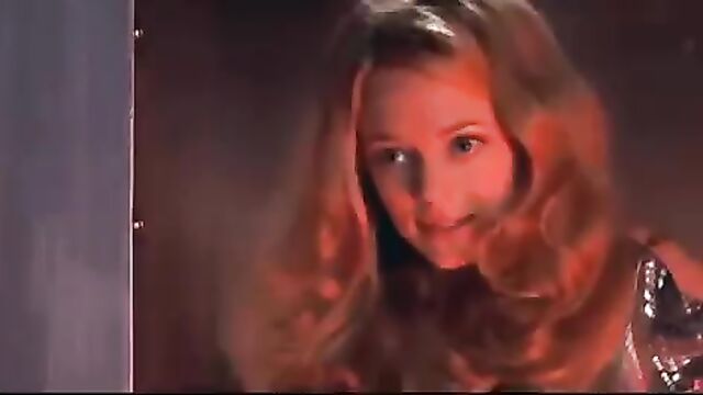 Heather Graham nude