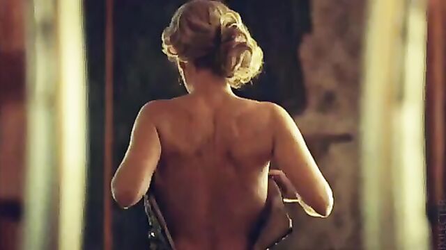Gillian Anderson nude