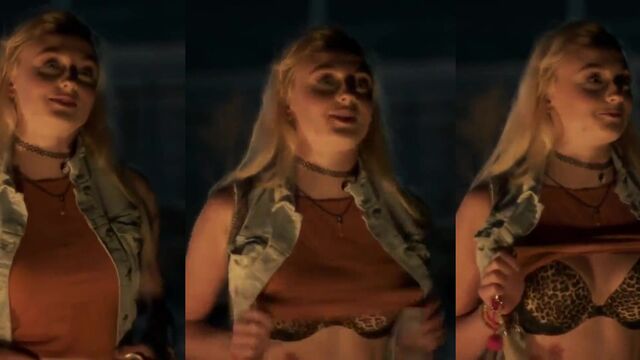 Sophie Turner nude