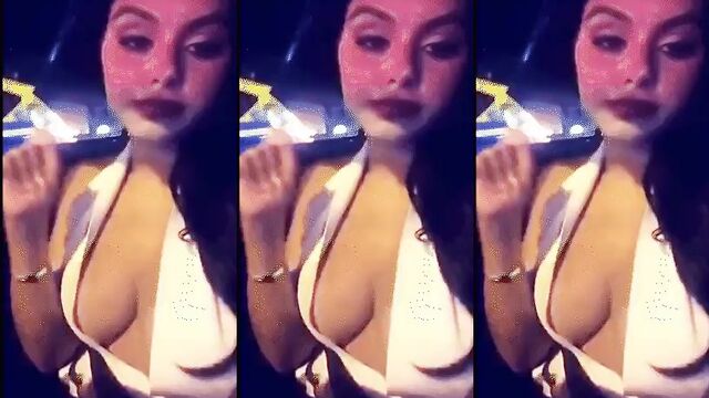 Ariel Winter nude