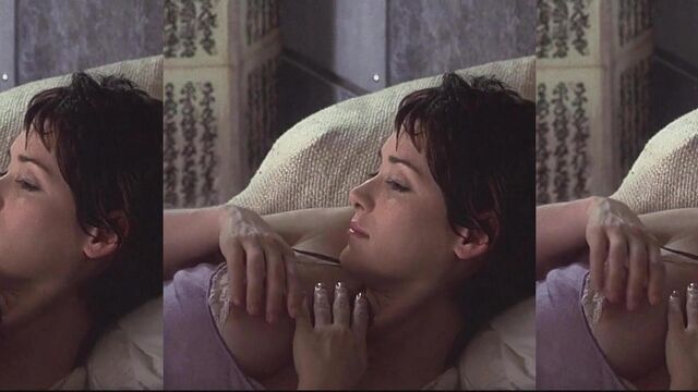 Winona Ryder nude
