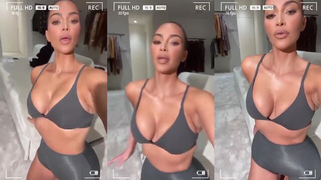 Kim Kardashian nude