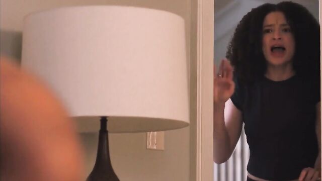 Zoe Saldana nude