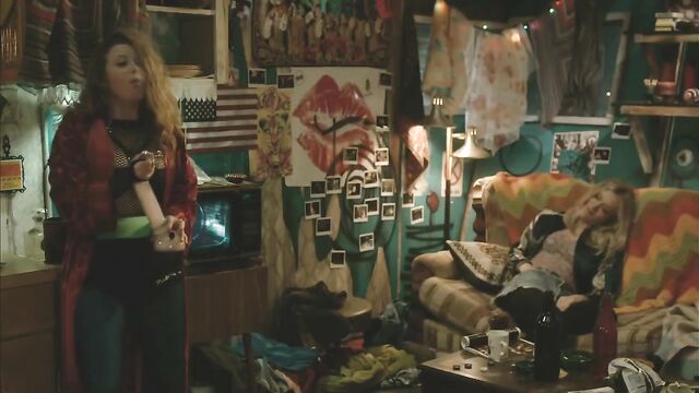Natasha Lyonne, Chloe Sevigny nude