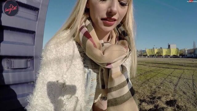 Lucy-Cat - Mädelsausflug - 3x Pissen und ein Blowjob.1080p