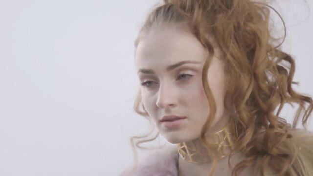 Sophie Turner nude