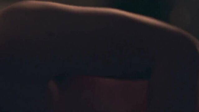 Yvonne Strahovski, Elisabeth Moss nude