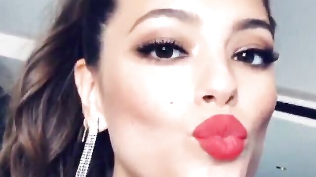 Ashley Graham nude