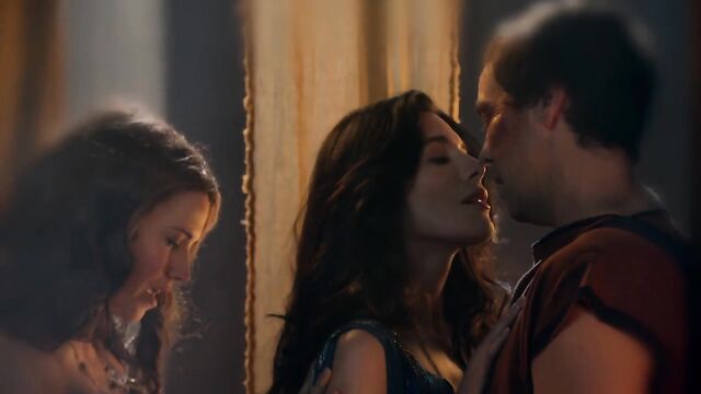 Lucy Lawless, Jaime Murray nude