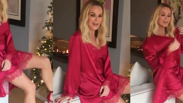 Amanda Holden nude