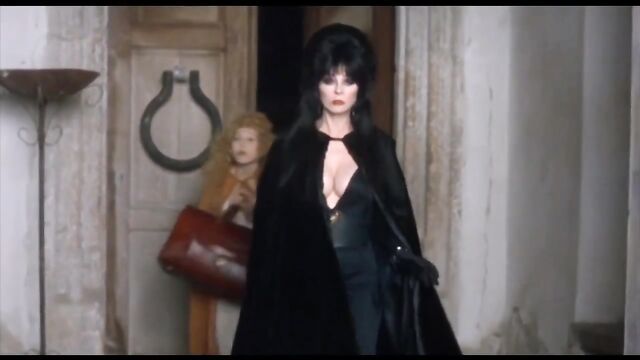 Cassandra Peterson nude