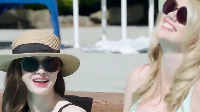 Alexandra Daddario, Kate Upton nude