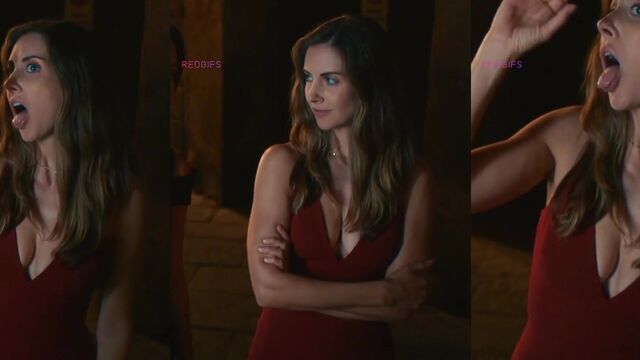 Alison Brie nude