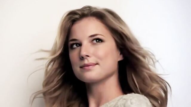 Emily Vancamp nude
