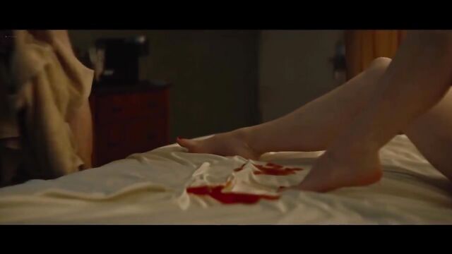 Betty Gilpin nude