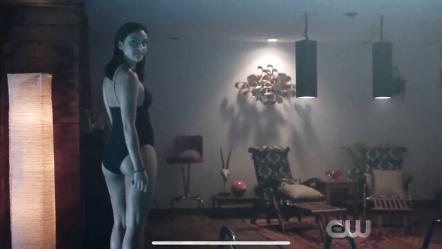 Camila Mendes nude