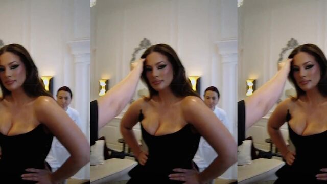 Ashley Graham nude