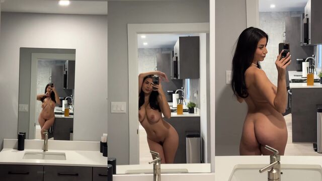 Roxie Sinner nude