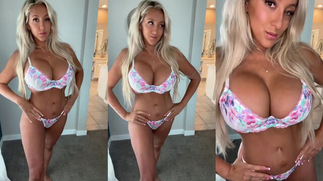 Sara Blake nude