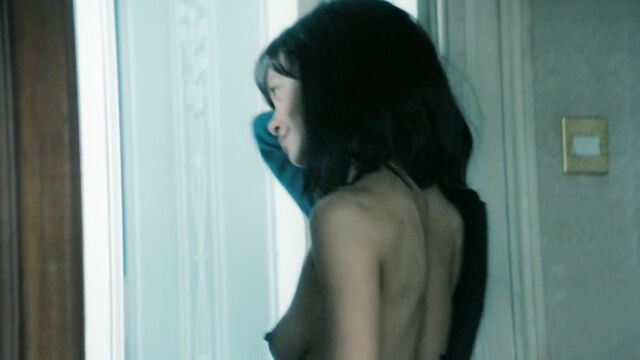 Thandie Newton nude