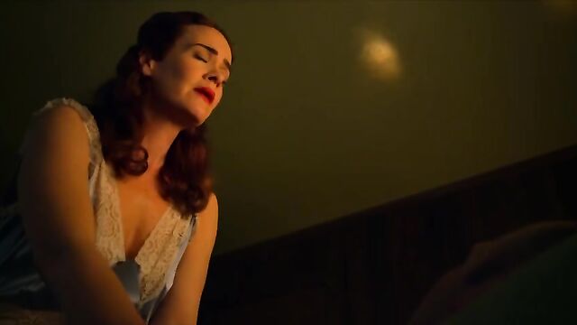 Sarah Paulson nude