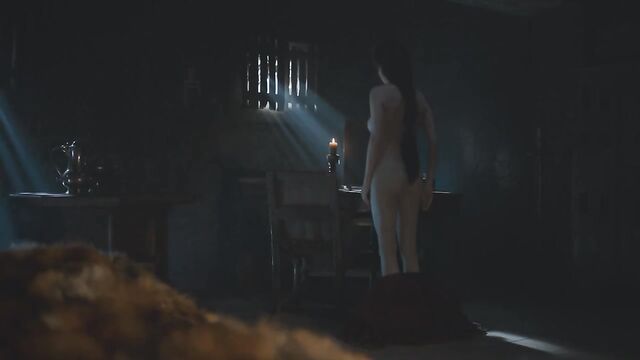 Carice Van Houten nude