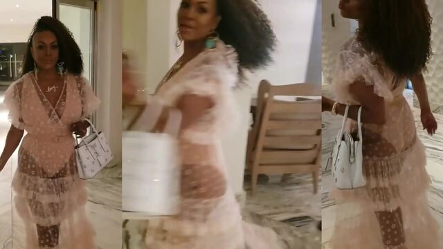 Vivica Fox nude