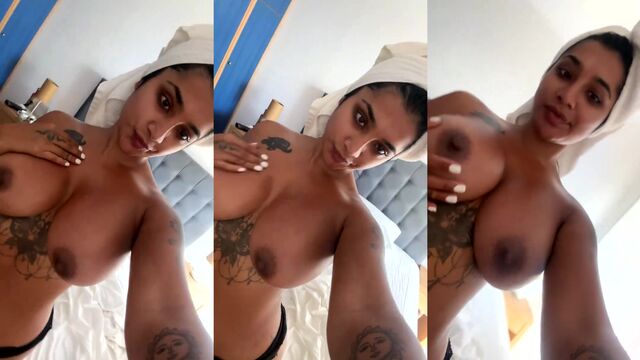Yasmina Khan nude