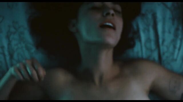 Blu Hunt nude
