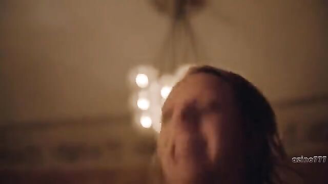 Elisabeth Moss nude