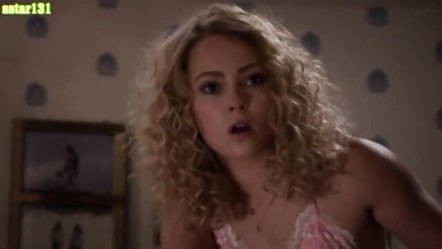 Annasophia Robb nude
