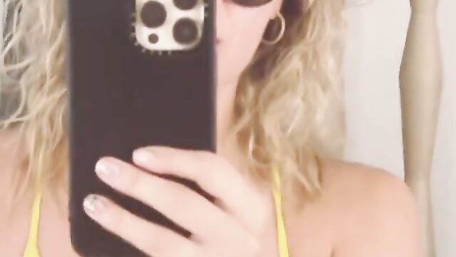 Kelsea Ballerini nude