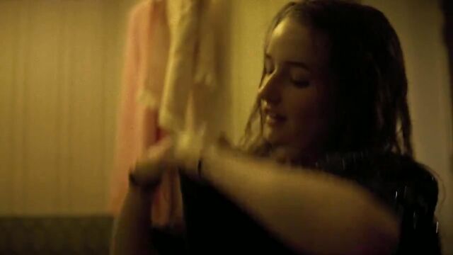 Kaitlyn Dever, Diana Silvers nude