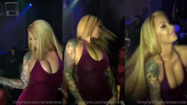 Amber Rose nude
