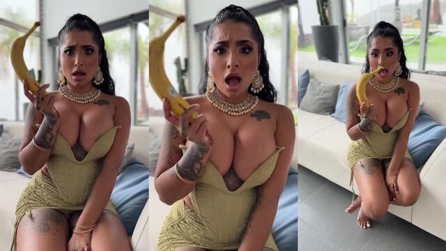 Yasmina Khan nude