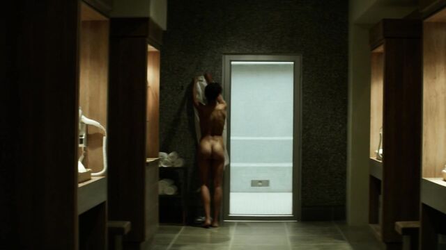Samantha Logan nude