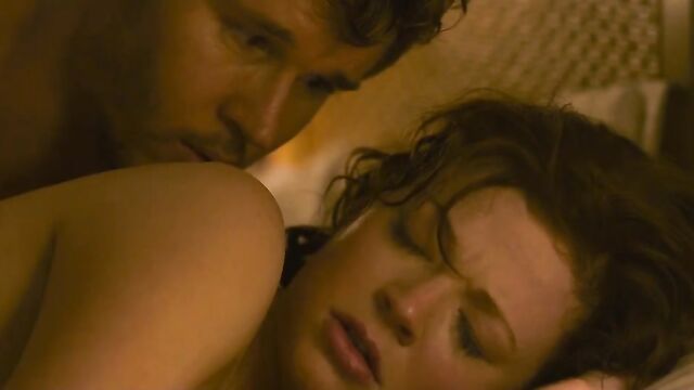Sarah Snook nude