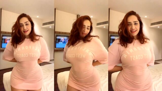 Aditi Mistry nude
