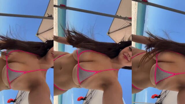 Chloe Surreal nude