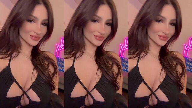 Fandy nude