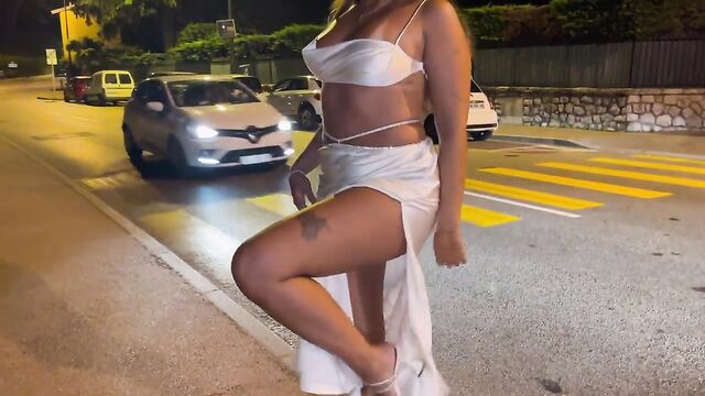 Claudia Tihan nude