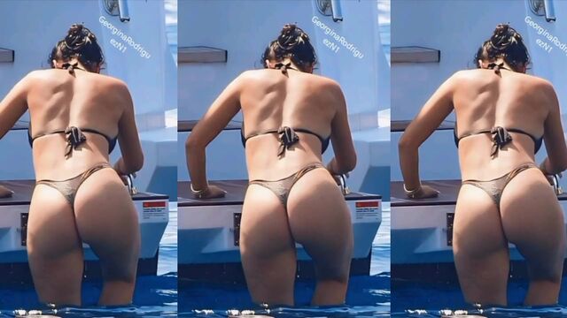 I fucked my best friend with a big ass at her parents' house