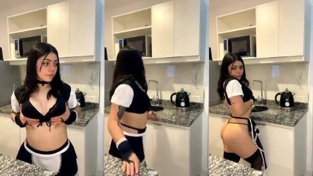 Famous Argentine girl with big ass shows her hole in stream