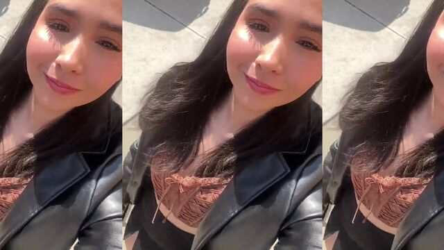 Hot and sexy Columbian girl got naked and made a steamy selfie video