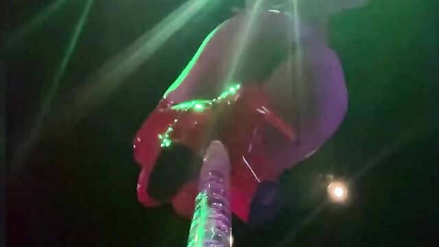 German guy fucked big ass stripper from Cuba in a steamy encounter