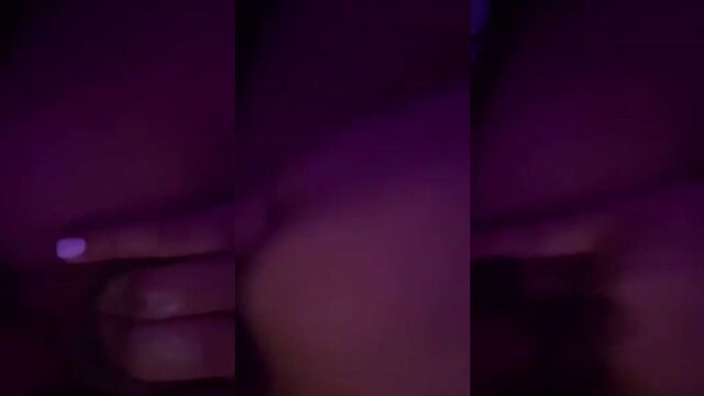 Kaleema's finger play show on Twitch gets wild with fans’ requests