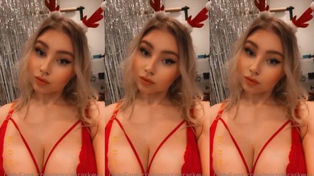 Miss Paraskeva’s OnlyFans leaks feature her getting naughty in steamy scenes