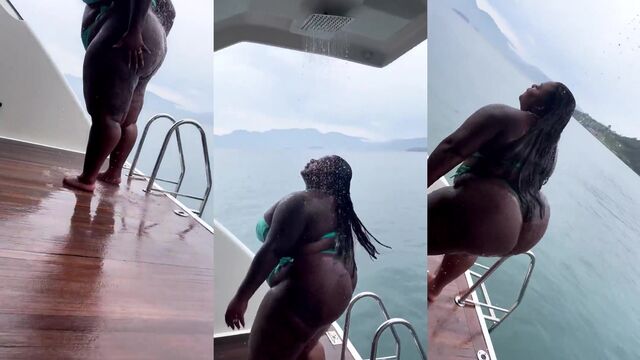 Famosa negra brasileira faz show de sexo com bunduda e rabuda