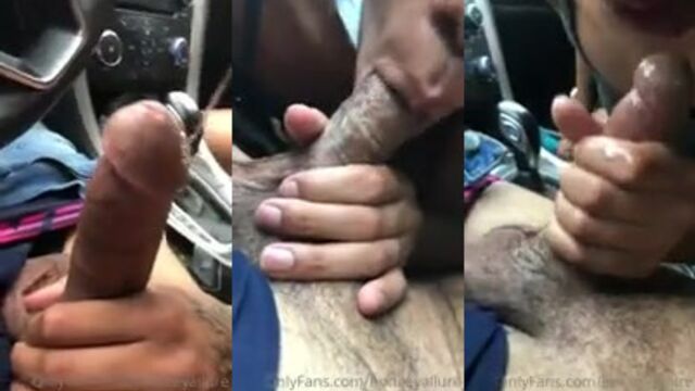 Two bad girls are twerking and fingering before a big dick