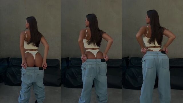 Fitness model Alena Shatskaya with perfect body poses nude